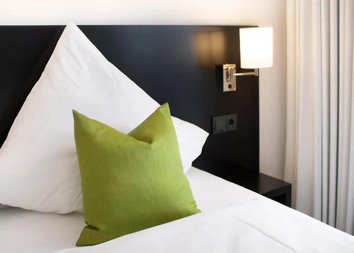 Kng By Wmm Hotell